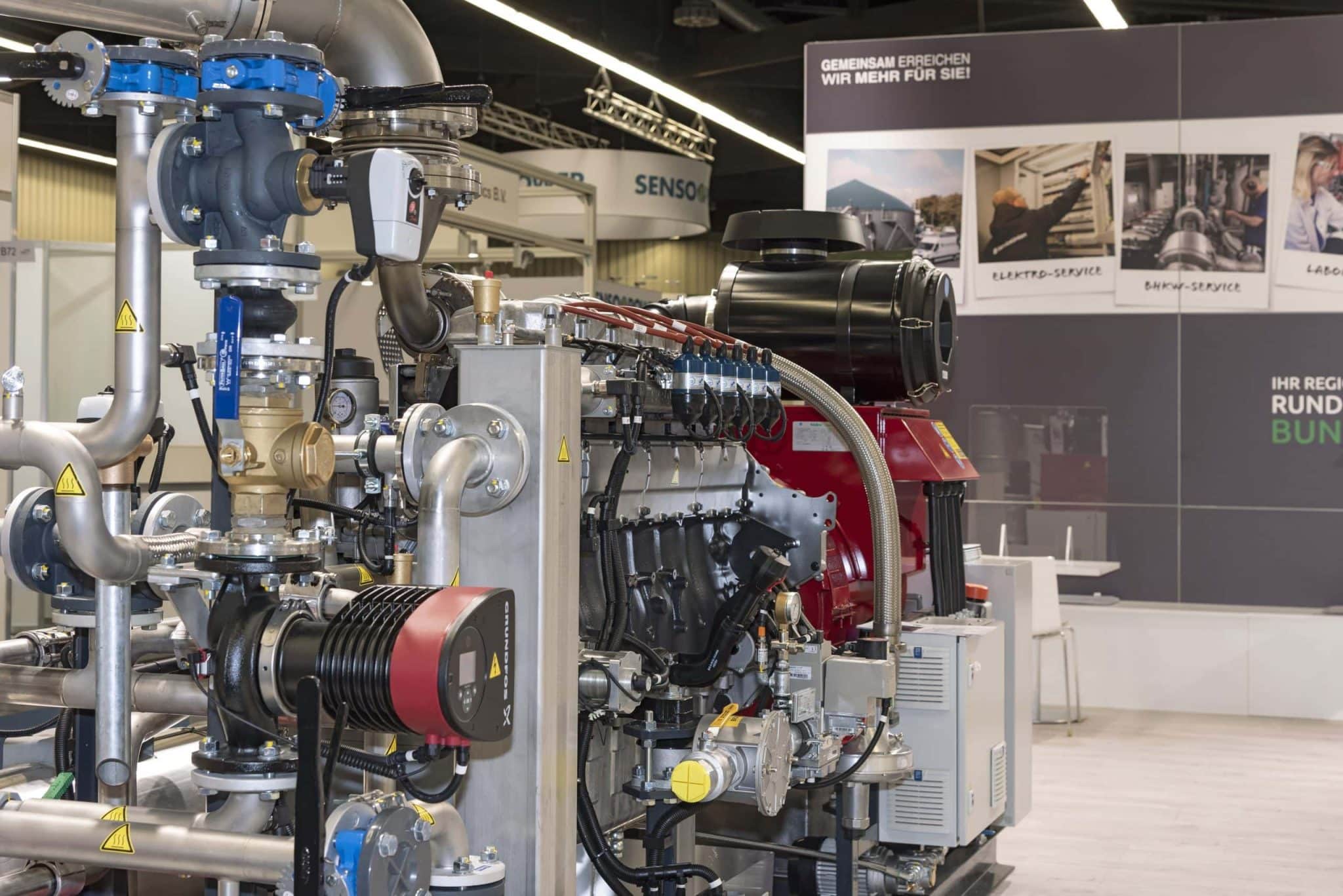 Industrielle Maschinenanlage ausgestellt auf der Biogas Convention – Messebau Nürnberg.