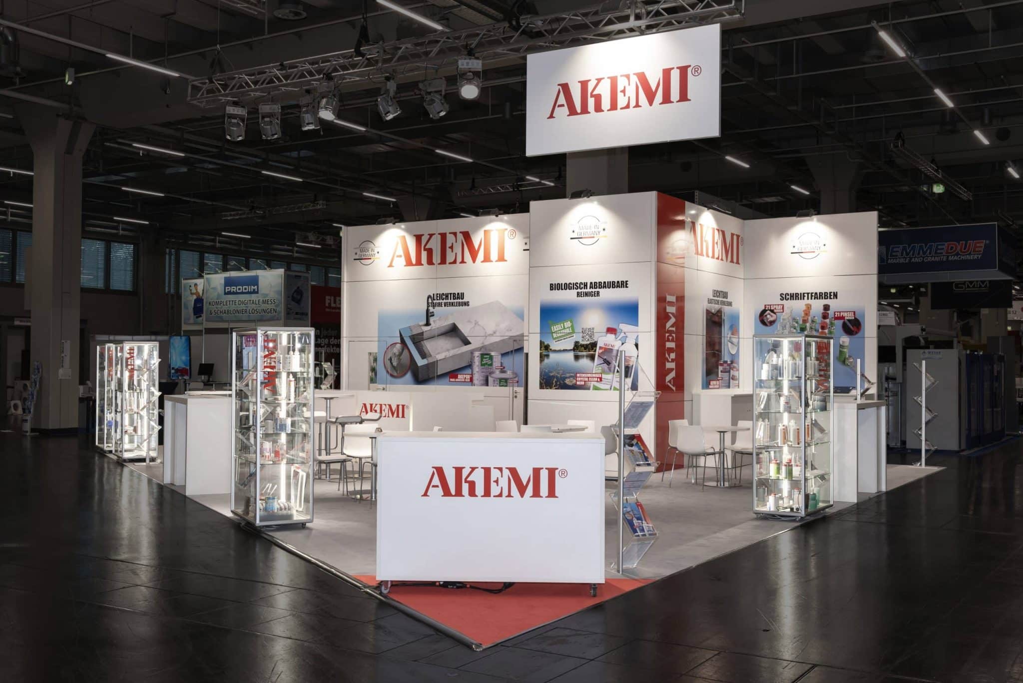 AKEMI Produkthighlights gekonnt in Szene gesetzt auf Messebau Nürnberg