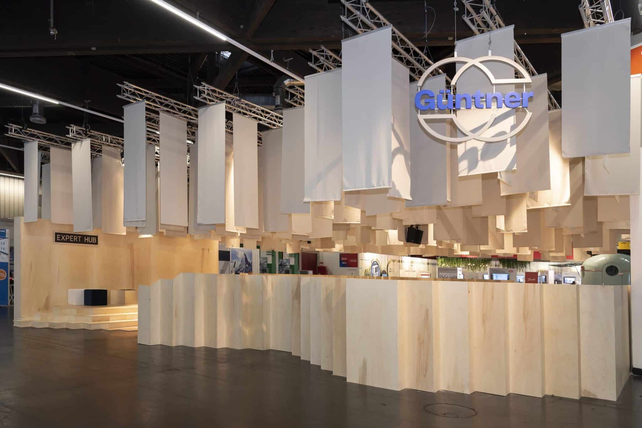 Moderne Güntner Exponatinszenierung auf Chillventa Messebau Nürnberg