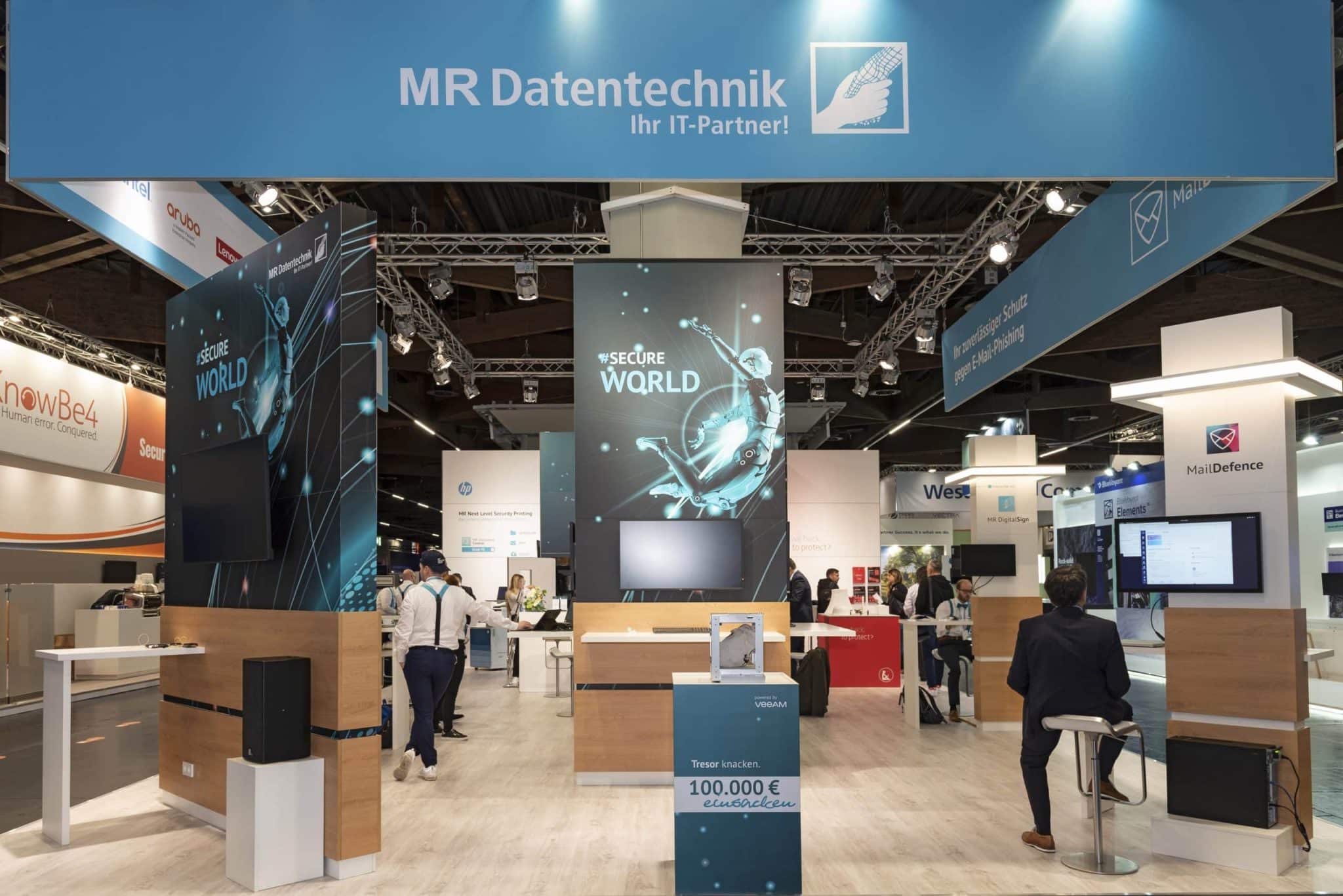 Standbau Nürnberg: Live-Demonstrationen am MR Datentechnik-Stand auf der it-sa für Messebau Nürnberg