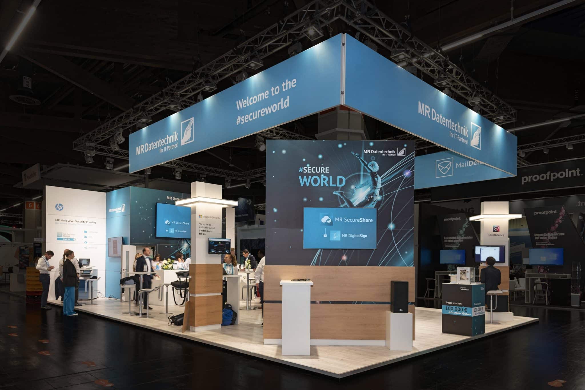 Messebau Nürnberg: Großzügiger Messestand von MR Datentechnik auf der it-sa