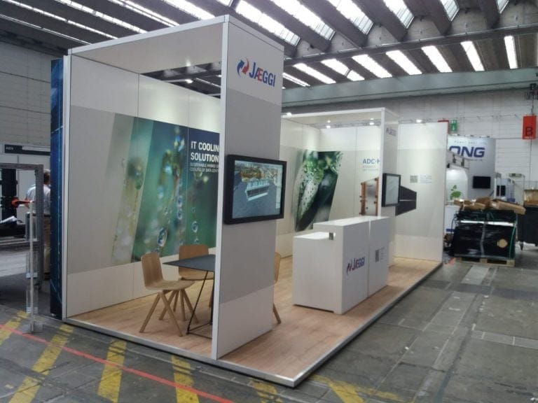 Moderner Messestand von JAEGGI auf der Data Centre World in Frankfurt – professioneller Messebau Frankfurt mit Präsentation von IT Cooling Solutions.