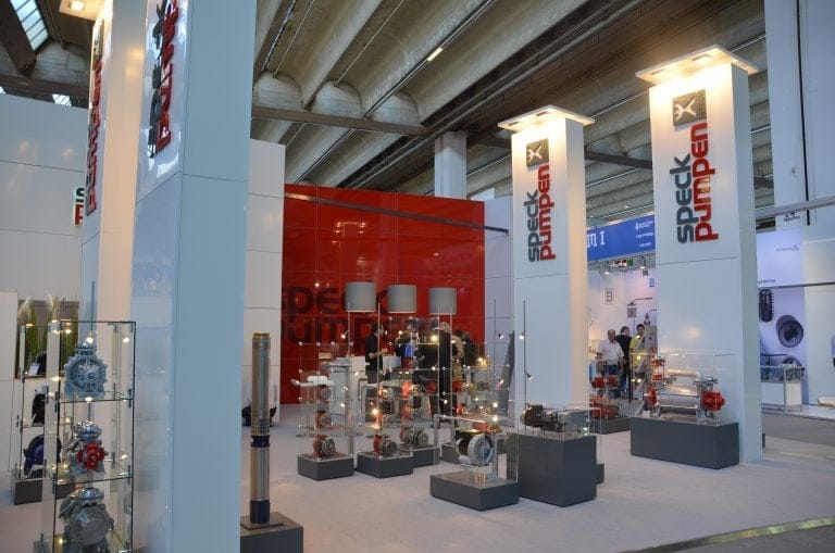 Präsentation von Pumpentechnik bei Speck Pumpen auf der Achema Messe in Frankfurt – professioneller Messebau Frankfurt