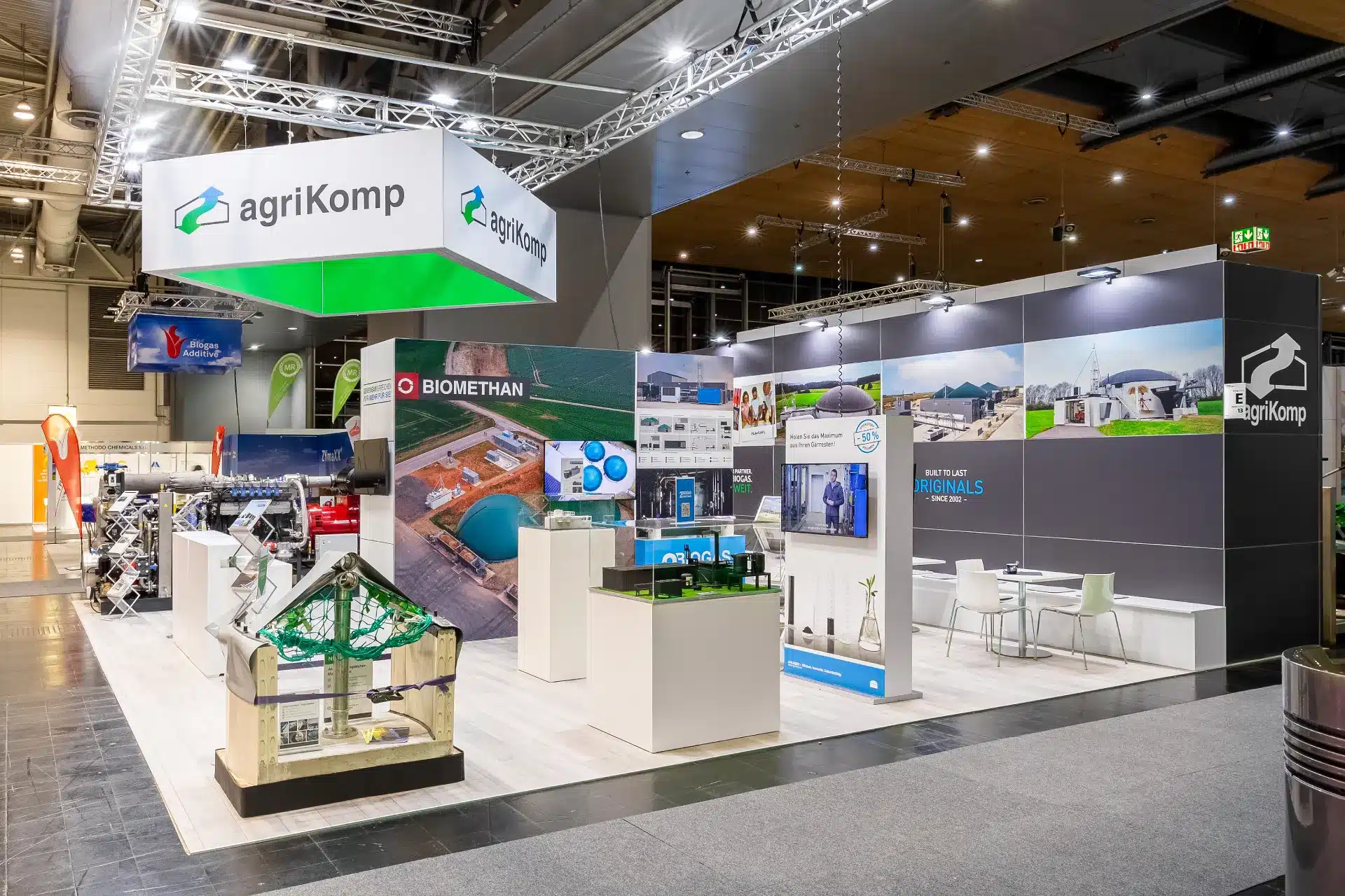 Messebau Hannover – moderner Messestand von agriKomp auf der Energy Decentral 2025 in Hannover.