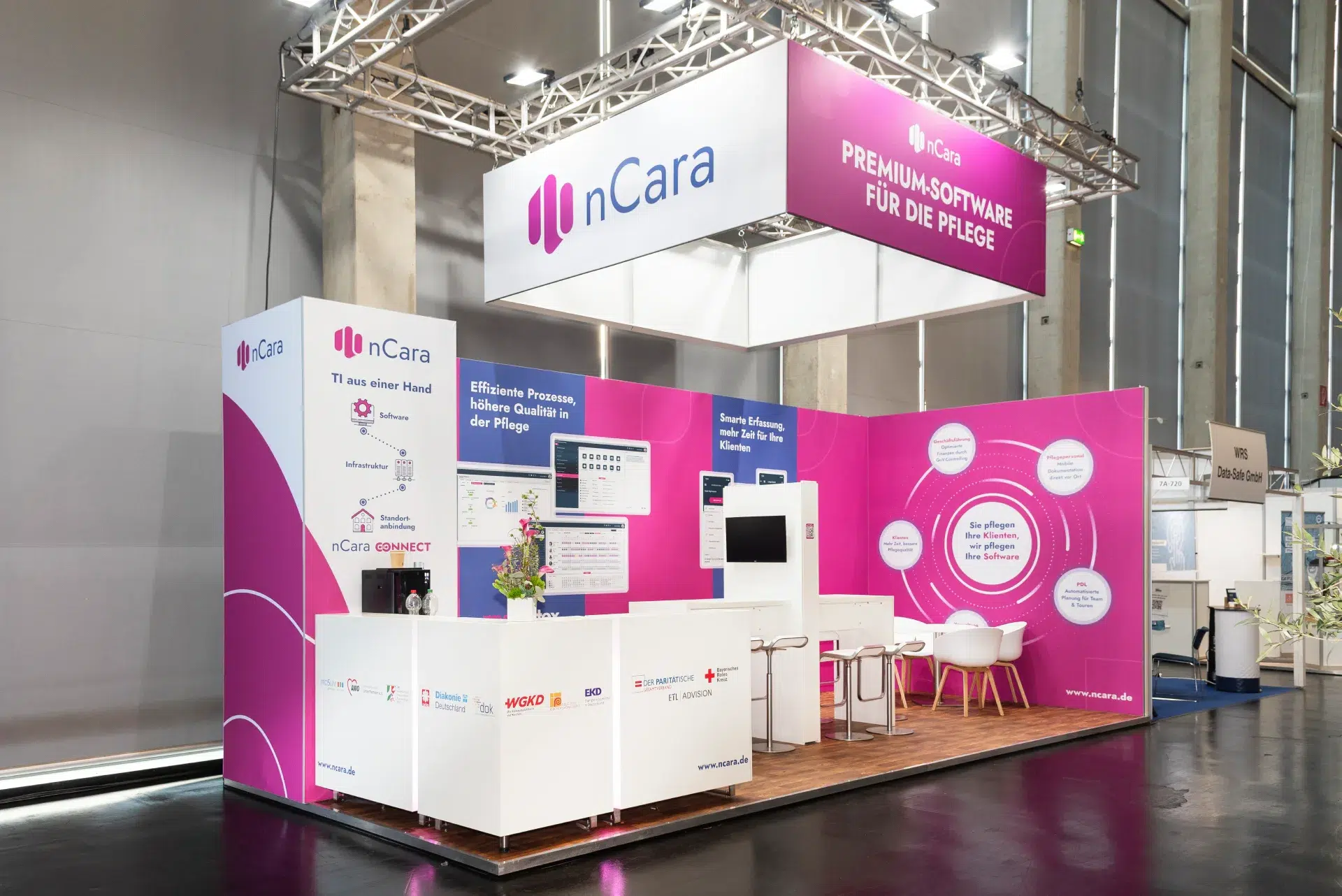 Messebau Nürnberg – nCara Messestand mit Softwarelösungen für die Pflege auf der Altenpflegemesse 2025 in Nürnberg.